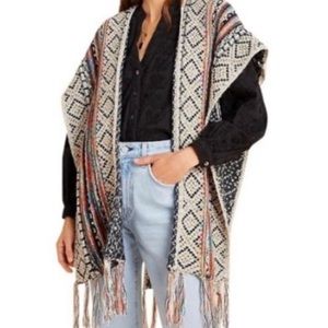 Anthropologie Akemi akin Penelope Fringed Southwestern Knitted Cardigan Cape